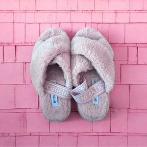 🎀BCBG🎀 fluffy slippers pink